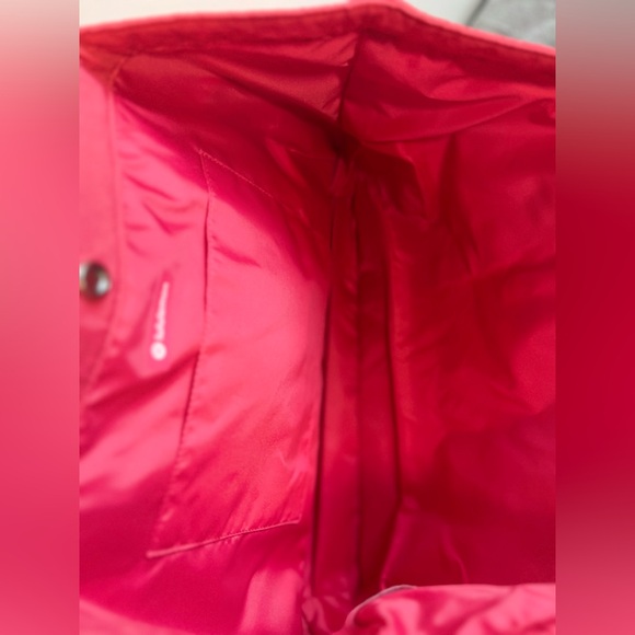 Lululemon Daily Multi-pocket Tote Bag 20L Glaze Pink/Ancient copper piping NWT - Picture 7 of 9